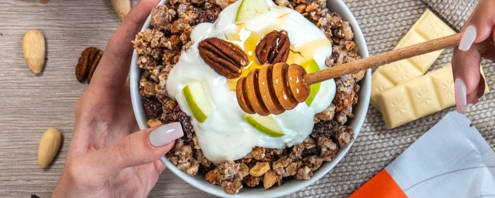 Granola s jablkami, škoricou a bielou čokoládou Grizly