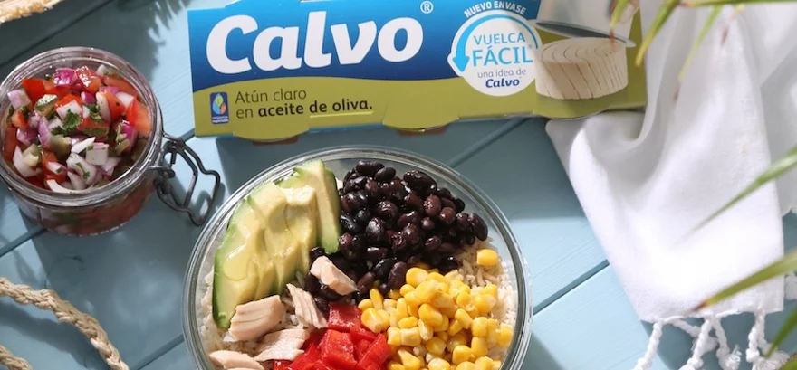 Letný bowl s tuniakom