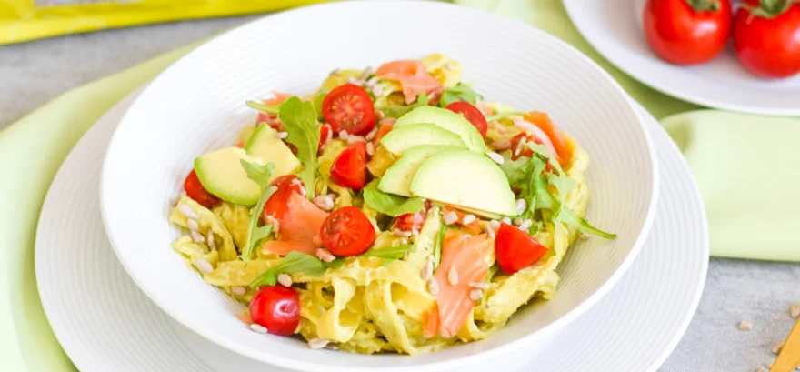 Cestovinový šalát s avokádom