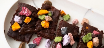 Čokoládové brownies s kamienkami jednoducho podľa Grizly receptu