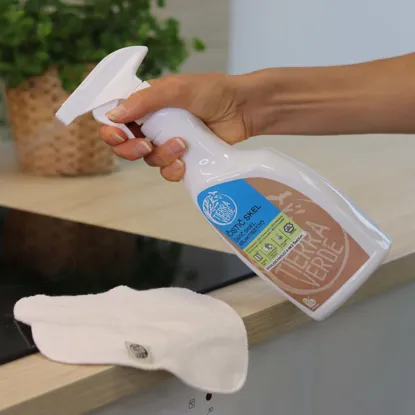 Čistič skiel s citronelovú a pomarančovou silicou (rozprašovač)