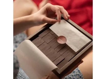 Čokoládovňa Janek Darčeková krabička arašidový nugát 36 ks