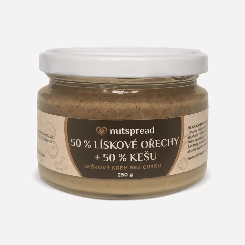 Dvojfarebné maslo lieskové a kešu orechy