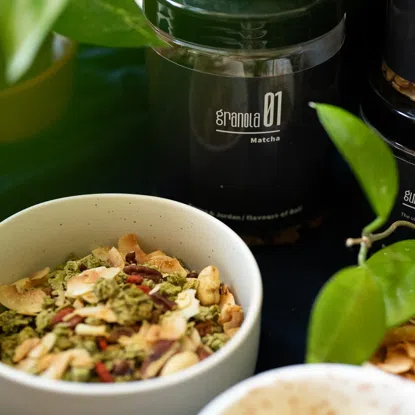 Granola Matcha by Emma & Jordan