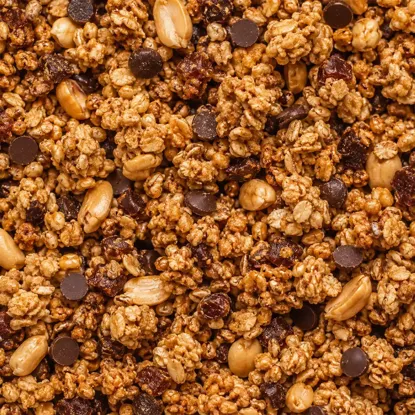 Granola s proteínom arašidové maslo a datľové čoko pecičky