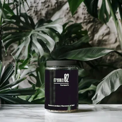 Granola Turmeric by Emma & Jordan