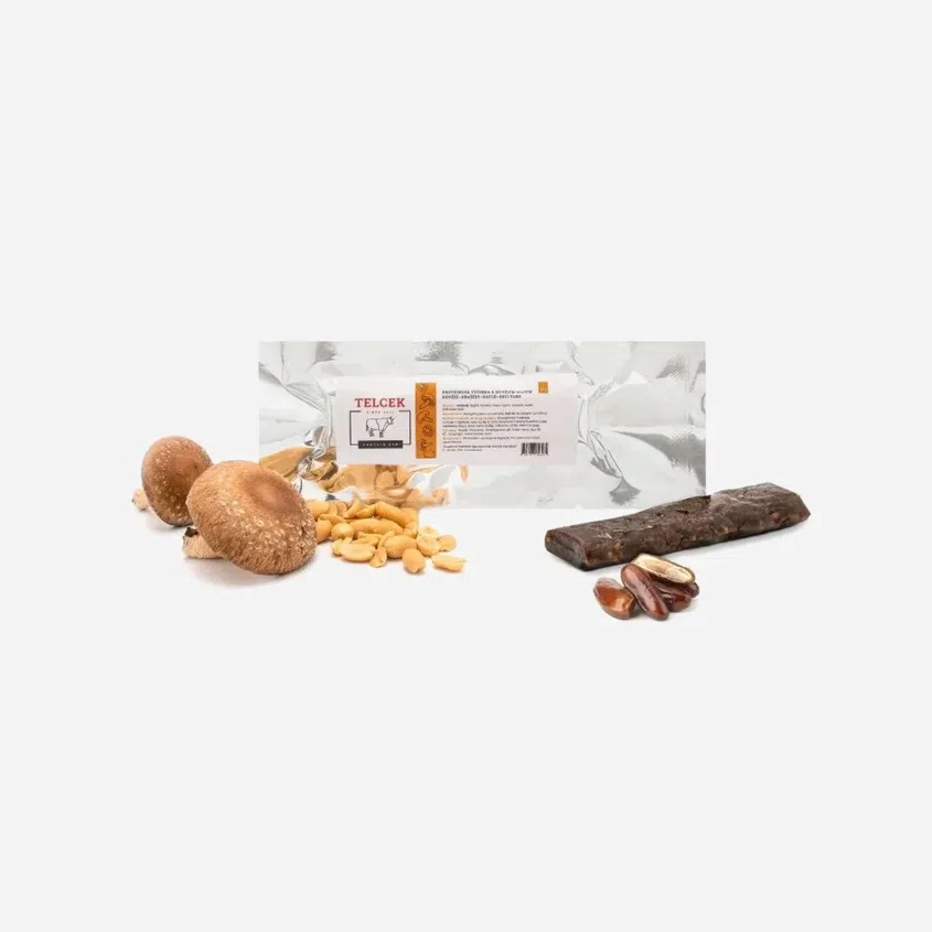 Hovädzia proteínová tyčinka s arašidmi, datľami a shii-take