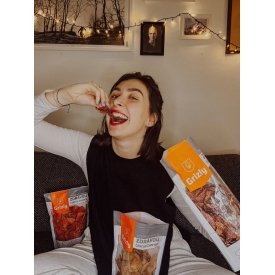 Jablká sušené plátky s čučoriedkovým prachom