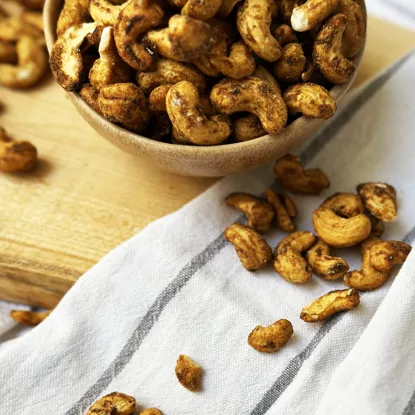 Kešu pražené syr a cibuľa