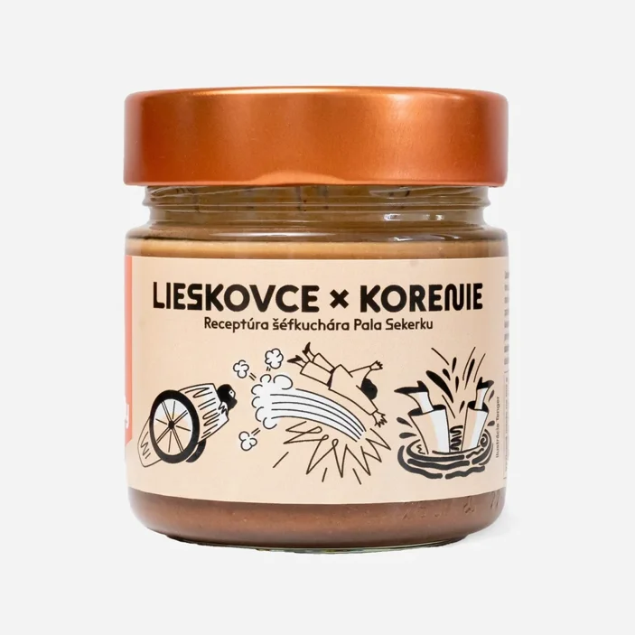 Lieskové oriešky a korenie by Palo Sekerka