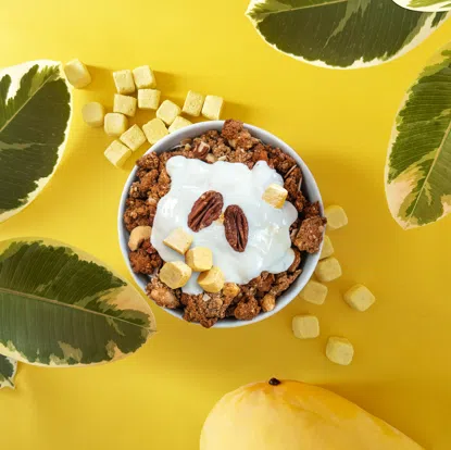 LYO kokosové kocky mango s mrkvou