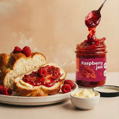 Malinový džem s extra kúskami ovocia