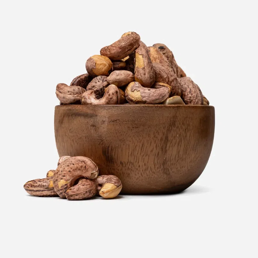 Pražené solené kešu v šupke A180