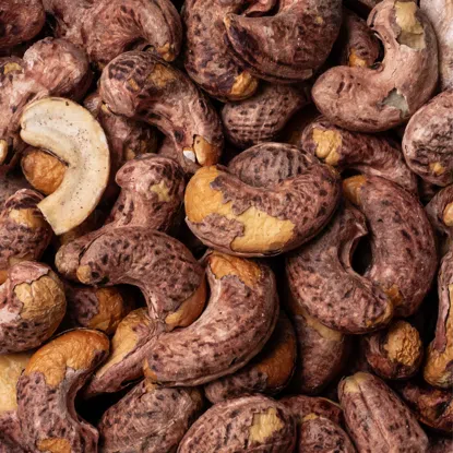 Pražené solené kešu v šupke A180