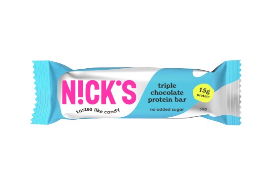 Proteínová tyčinka s trojitou čokoládou