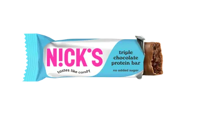 Proteínová tyčinka s trojitou čokoládou